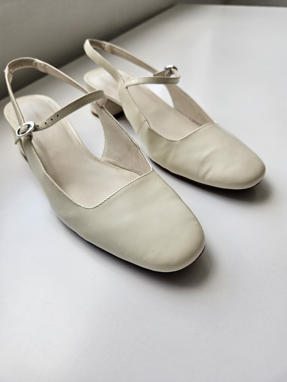 Reformation Maddox Cream Patent Leather Slingback Low Block Heel Round Toe Shoes - Picture 7 of 16